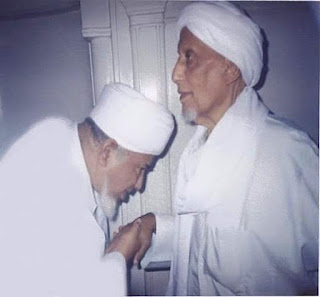 Foto: Habib Hasan Bin Abdullah Asy-Syathiri & Habib Salim Bin Abdullah Asy-Syathiri