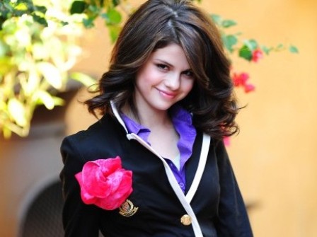 Selena Gomez Hot Wallpapers Disney Star Selena Gomez Pictures amp Photos glamour images