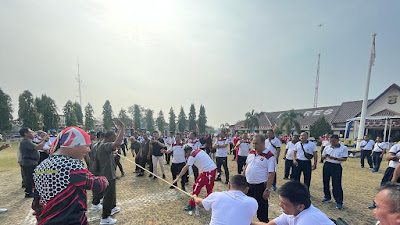 Semangat Kemerdekaan Polres Lampung Utara Gelar Olahraga Bersama TNI