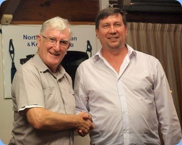 Club President, Gordon Sutherland, thanking Vladimir Shilov for his wonderful Concert. Photo courtesy of Dennis Lyons.