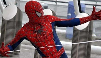 Para Ilmuwan Menemukan Perekat UV Spider-Man