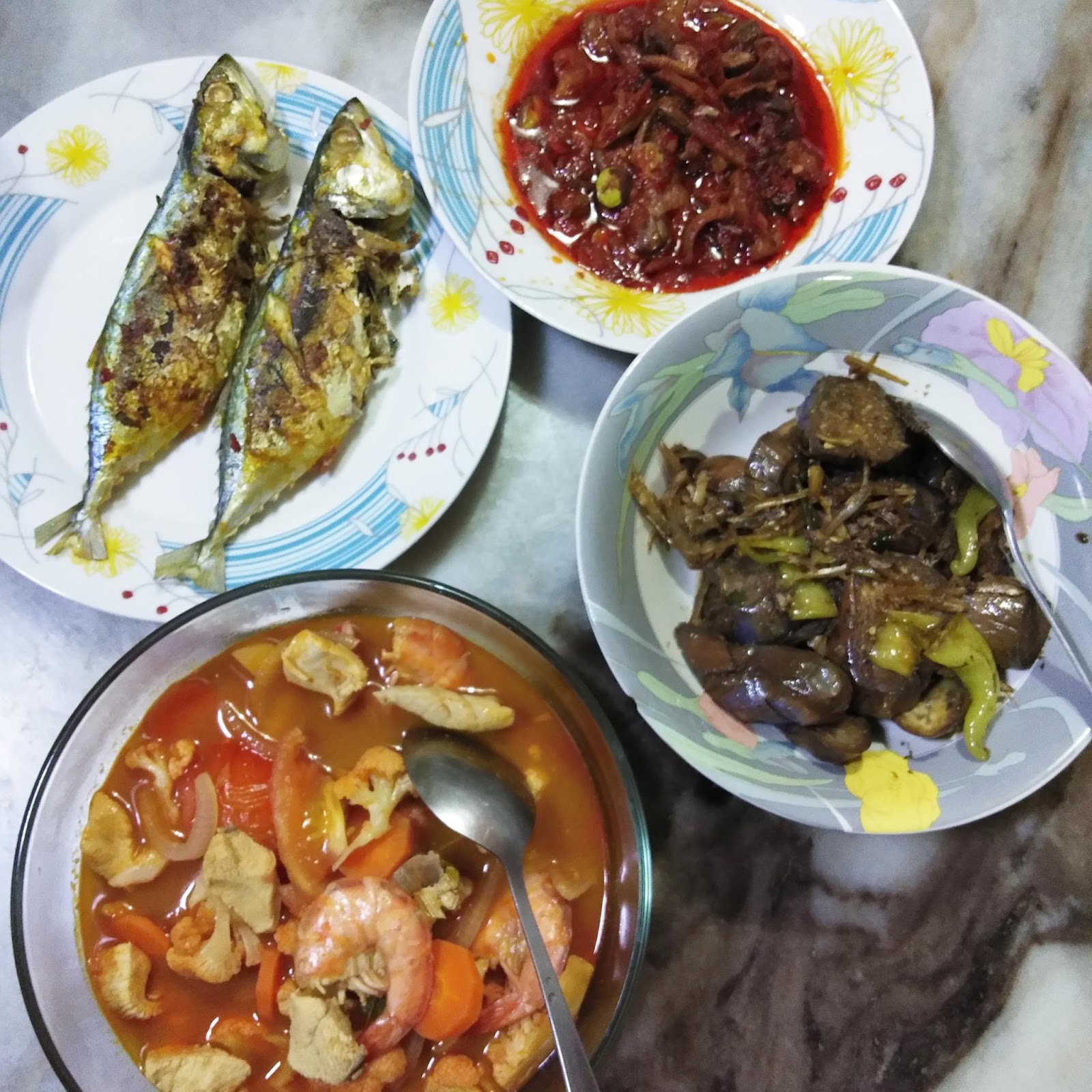 My Life & My Loves ::.: Masak tomyam guna pes Thai Tom Yum 