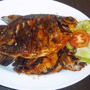 RESEP KULINER NUSANTARA: Cara Membuat Ikan Bawal Bakar Padang