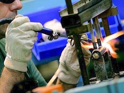 Lavoro: nel 2015 tempo indeterminato +47%