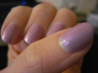 Bubbling nail polish manicure fixing bubbles