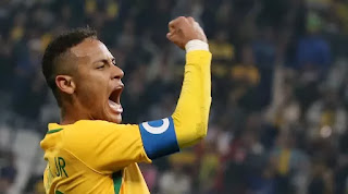 Neymar merayakan gol setelah mencetak ke gawang jerman