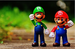 les figurines de Mario et son frère Luigi