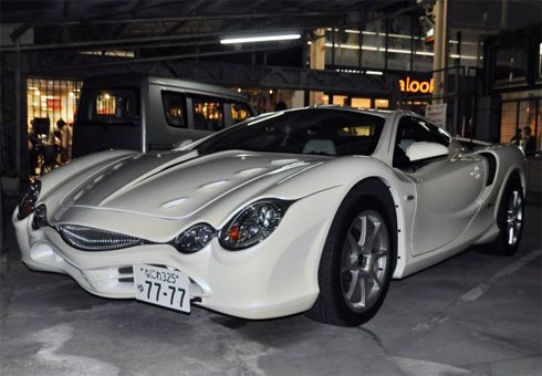 Mitsuoka Orochi