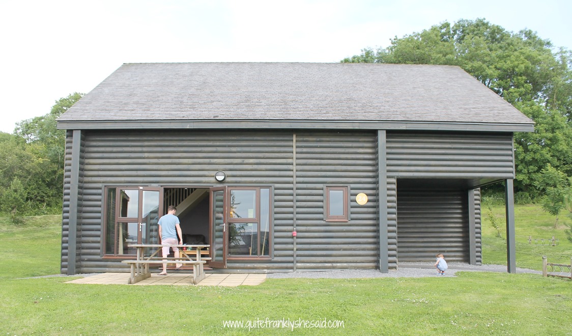 exterior-of-grassholm-lodge-at-bluestone-wales