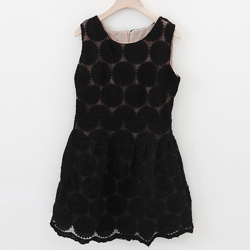 Black Daisy Embroidery Dress