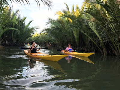 Kayaking Vietnam