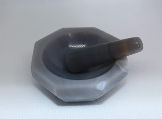 Agate grinding mortar and pestle
