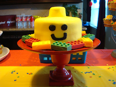lego man cake. little Lego Man head smash