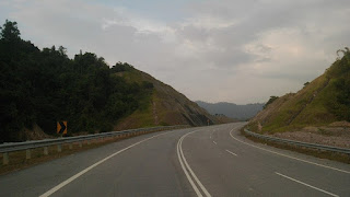 Gambar 2 Laluan Keruak Gunung Bongsu Kuala Berang Gua Musang