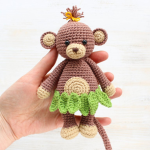 https://amigurumi.today/crochet-cuddle-me-monkey-amigurumi-pattern/