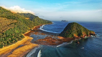 Wisata Pantai Pulau Merah Terbaru Di Banyuwangi Jawa Timur, Harga Tiket Masuk Tahun Ini