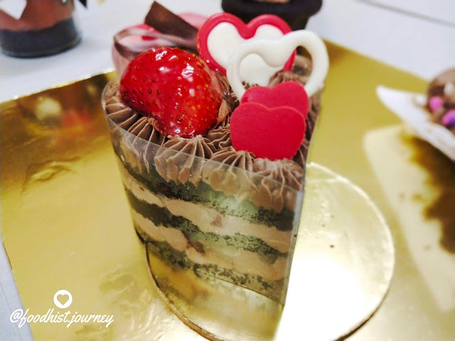 Strawberry Chocolate cake, Brownie point, Valentines day special dessert