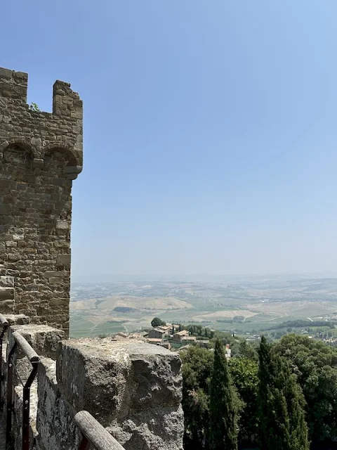 Val d'Orcia in moto