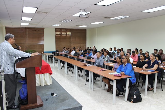 Recinto UASD santiago inicia primer  monográfico de la escuela de idiomas, mención ingles