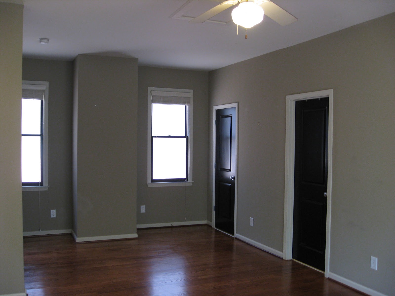 studio apartment bathroom Looking north. Doors to laundry room and bathroom.