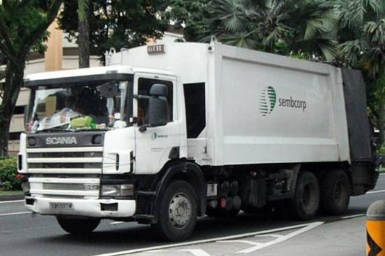 gambar truk dump Scania P94C