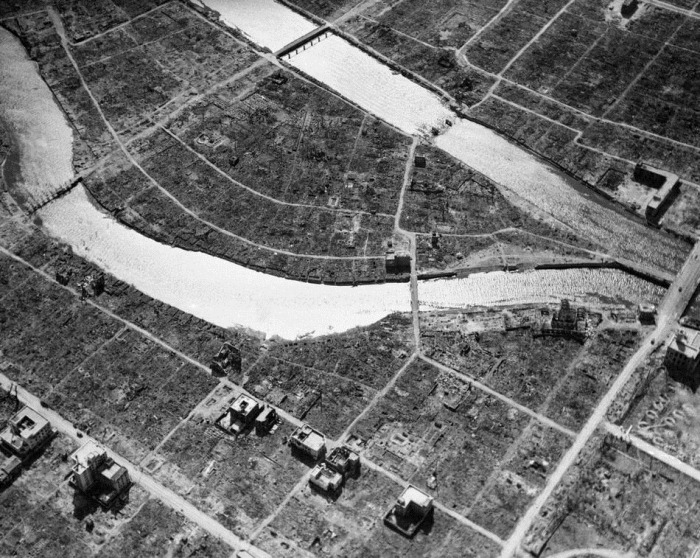 HIROSHIMA DESTRUCTION 1945