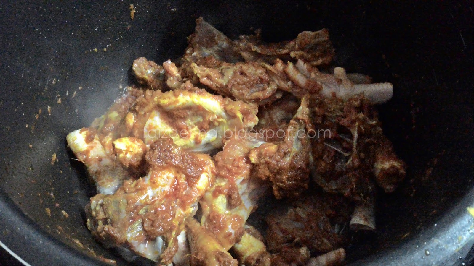 DiAm iTu biJaksAna: .:: Rendang Ayam Pencen  Noxxa