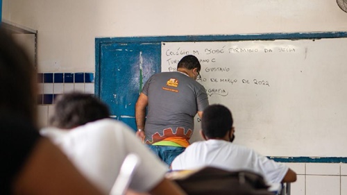 Mais de 50% das escolas municipais retornam com aulas presenciais em Paulista