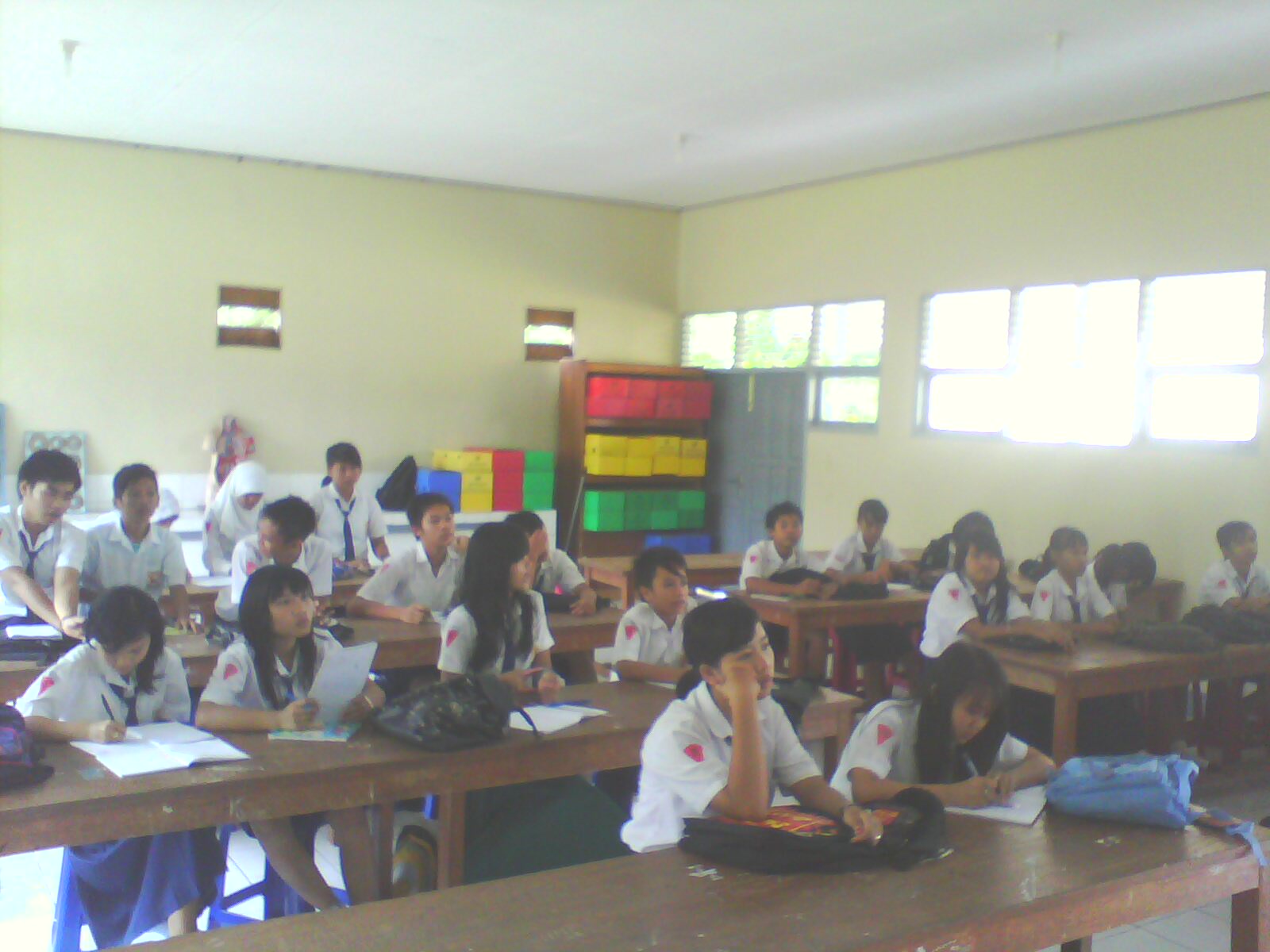 Kelas 9b (Angk. 2011)  PELAJARAN BAHASA INDONESIA DI JARI 