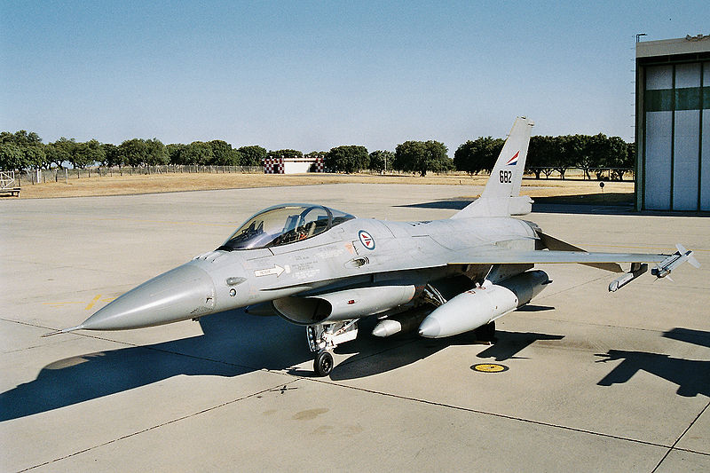 Gambar Transportasi Pesawat Tempur F 16 Fighting Falcon