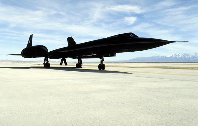 World Fastest Plane - Lockheed SR-71 Blackbird