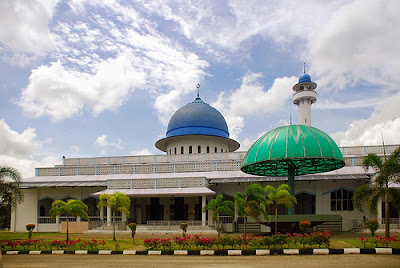 DI UJUNG ISLAM: Senibina Masjid di Negeri Johor