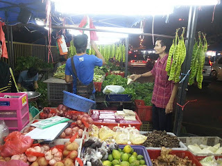 SAYUR-SAYURAN SEGAR DI CHOW KIT