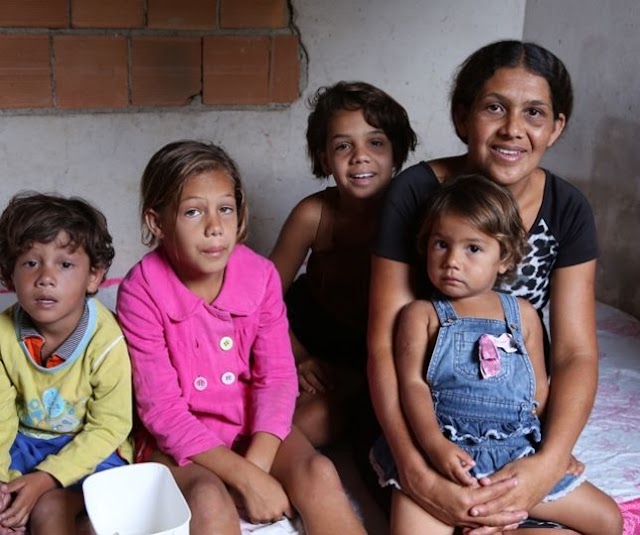 Caixa deposita auxílio para 110 mil mães chefes de família nesta sexta