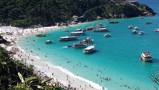 Novo decreto proíbe a entrada de veículos de turismo em Arraial do Cabo