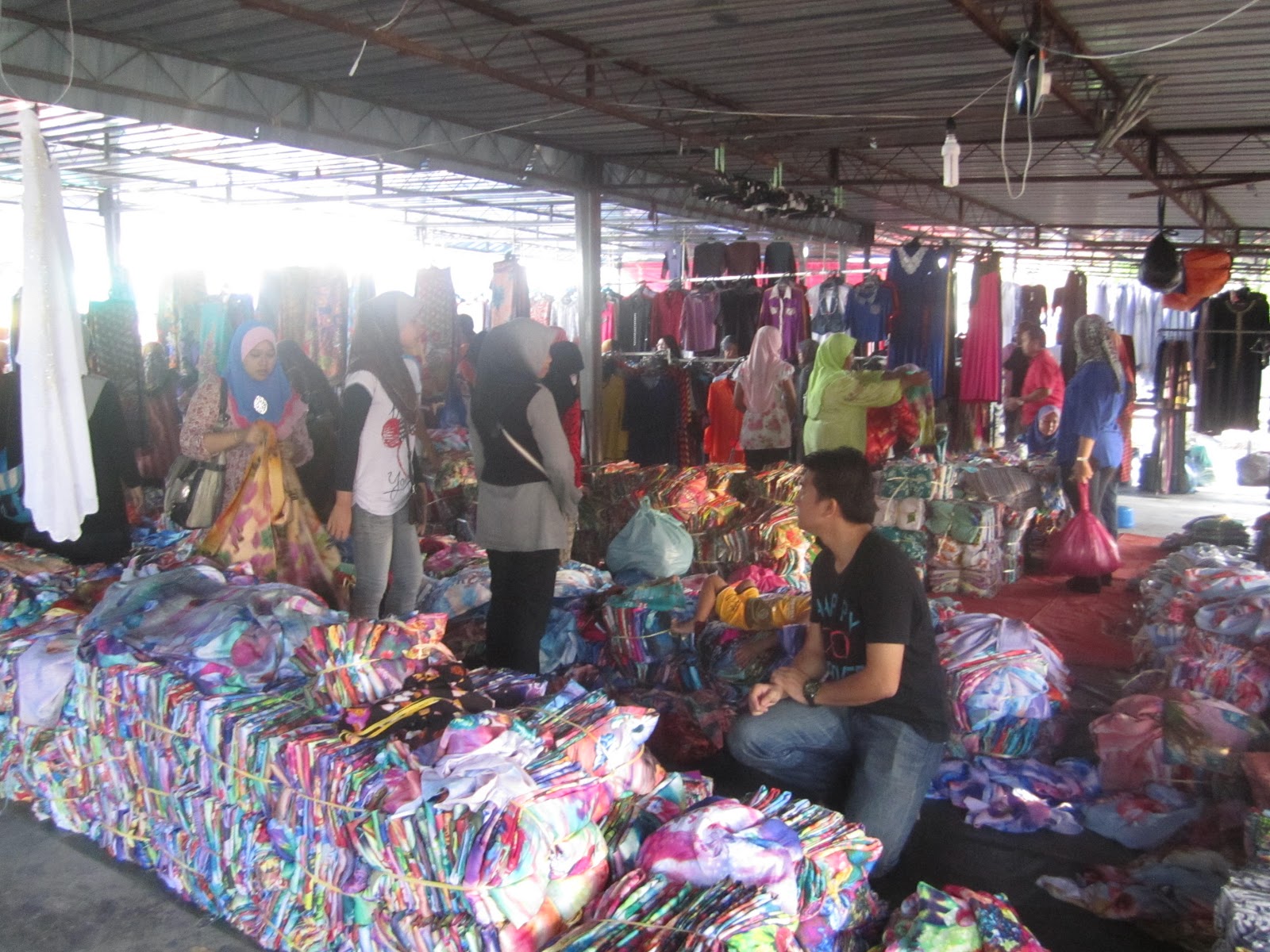 Ilham Nurani Jalan Jalan Ke Pasar Kemboja Parit Buntar