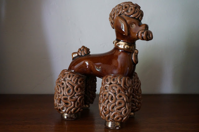 un caniche en céramique  mid century french poodle