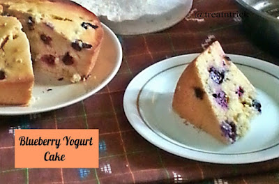 http://treatntrick.blogspot.com.es/2017/10/blueberry-yogurt-cake-recipe.html