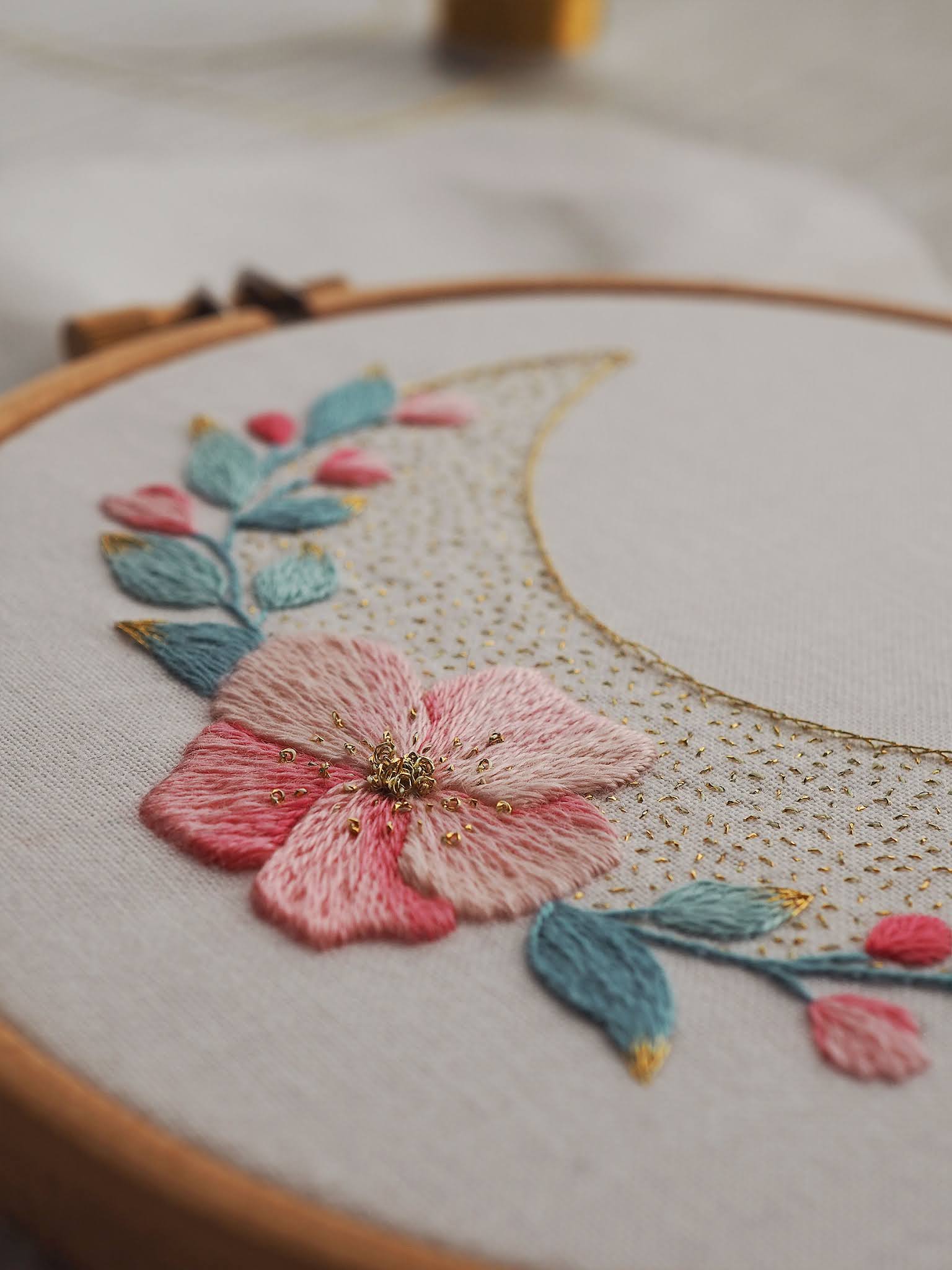 golden thread embroidery