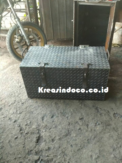 Box Besi Pesanan PT Mora Telematika Indonesia Jakarta Pusat