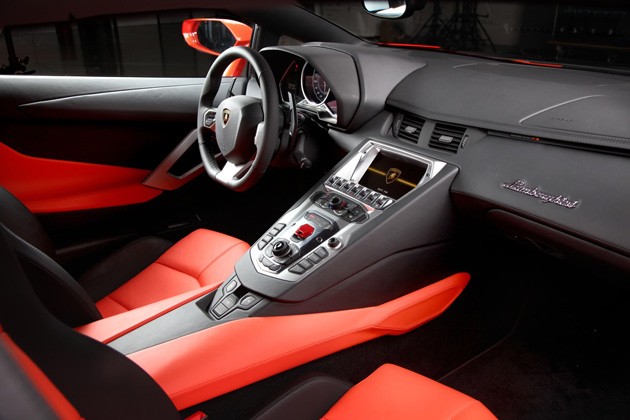 Lamborghini Aventador Interior