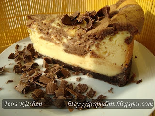 Articole culinare : Cheesecake marmorat cu ciocolata