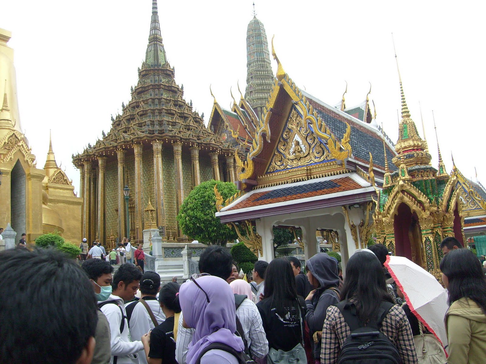 Gambar Tempat Ibadah Hindu Budha - Rumamu di