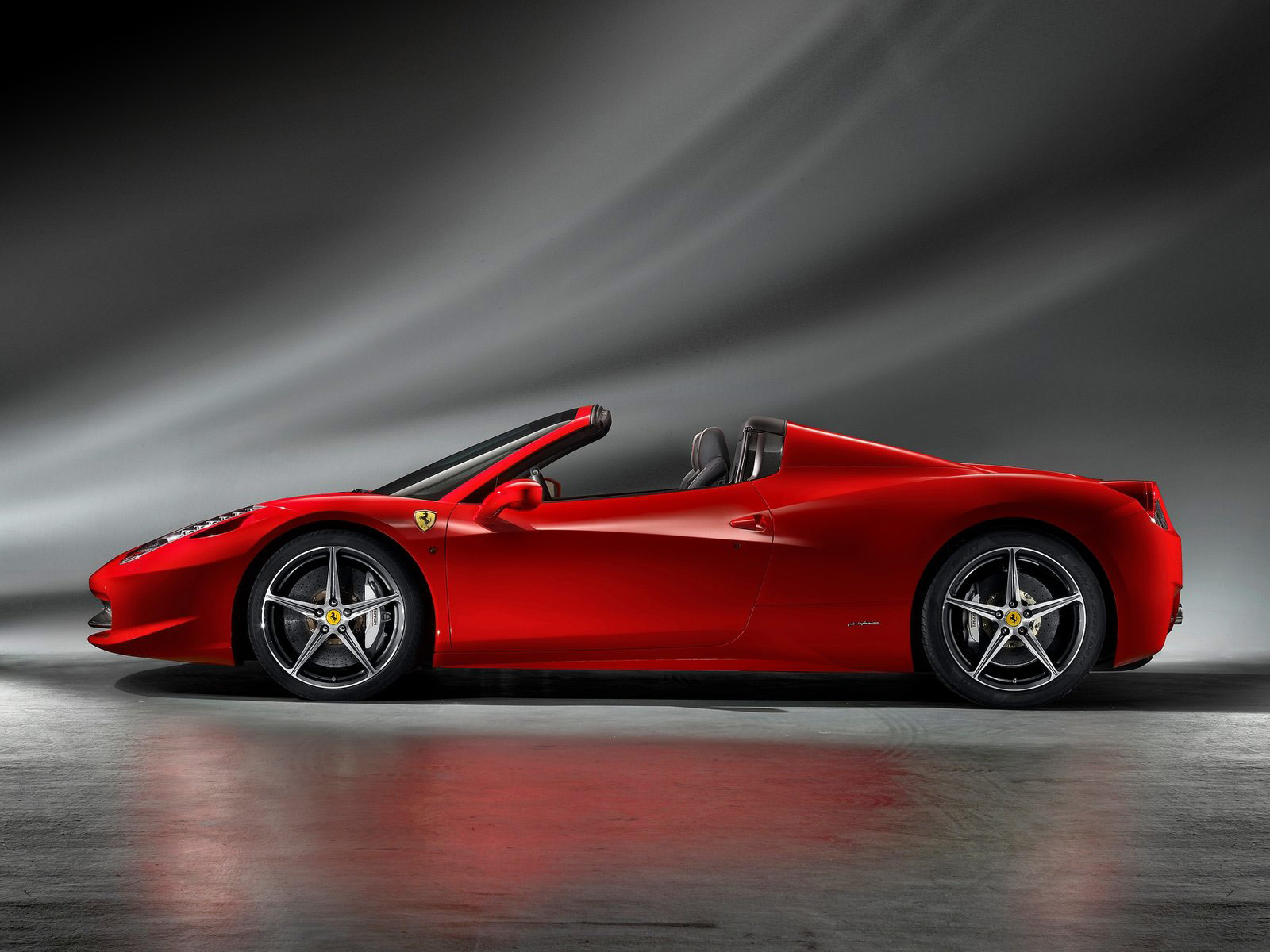 Foto Mobil Sport FERRARI 458 Spider 2013