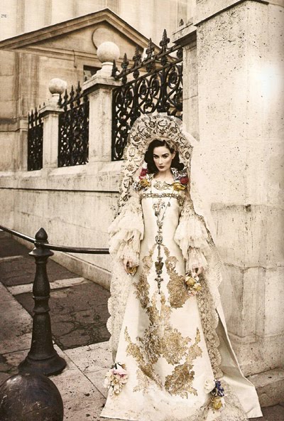 Spanish Style Wedding Gowns on Exhausted From A Friend S Wedding  So Here S A Picture Of Dita Von