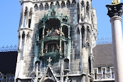 (Glockenspiel). Then we continued around town, hitting various sites. (img )