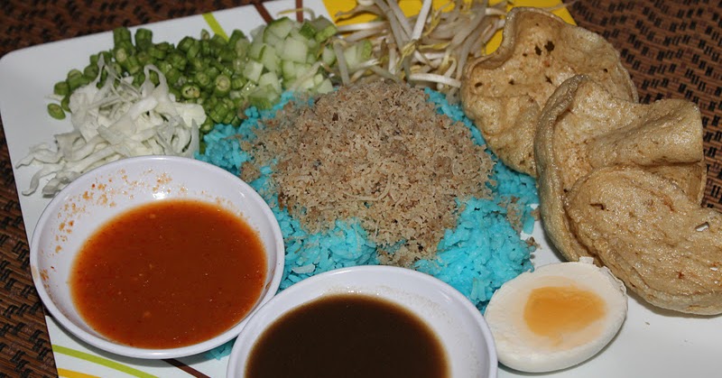 INTAI DAPUR: Nasi Kerabu Biru dan Ayam Percik Kelate