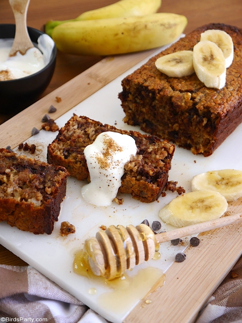 Gluten Free Banana Bread Recipe - delicious, quick and easy recipe to make for breakfast, snack or dessert! Great as a lunchbox treat or handmade edible gift! by @BirdsParty BirdsParty.com #recipe #bananbread #glutenfree #bananabreadrecipe #breakfast #snack #lunchbox #cake #healthy #healthybreakfast #healthyrecipe