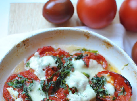 Pieczone pomidory we włoskim stylu