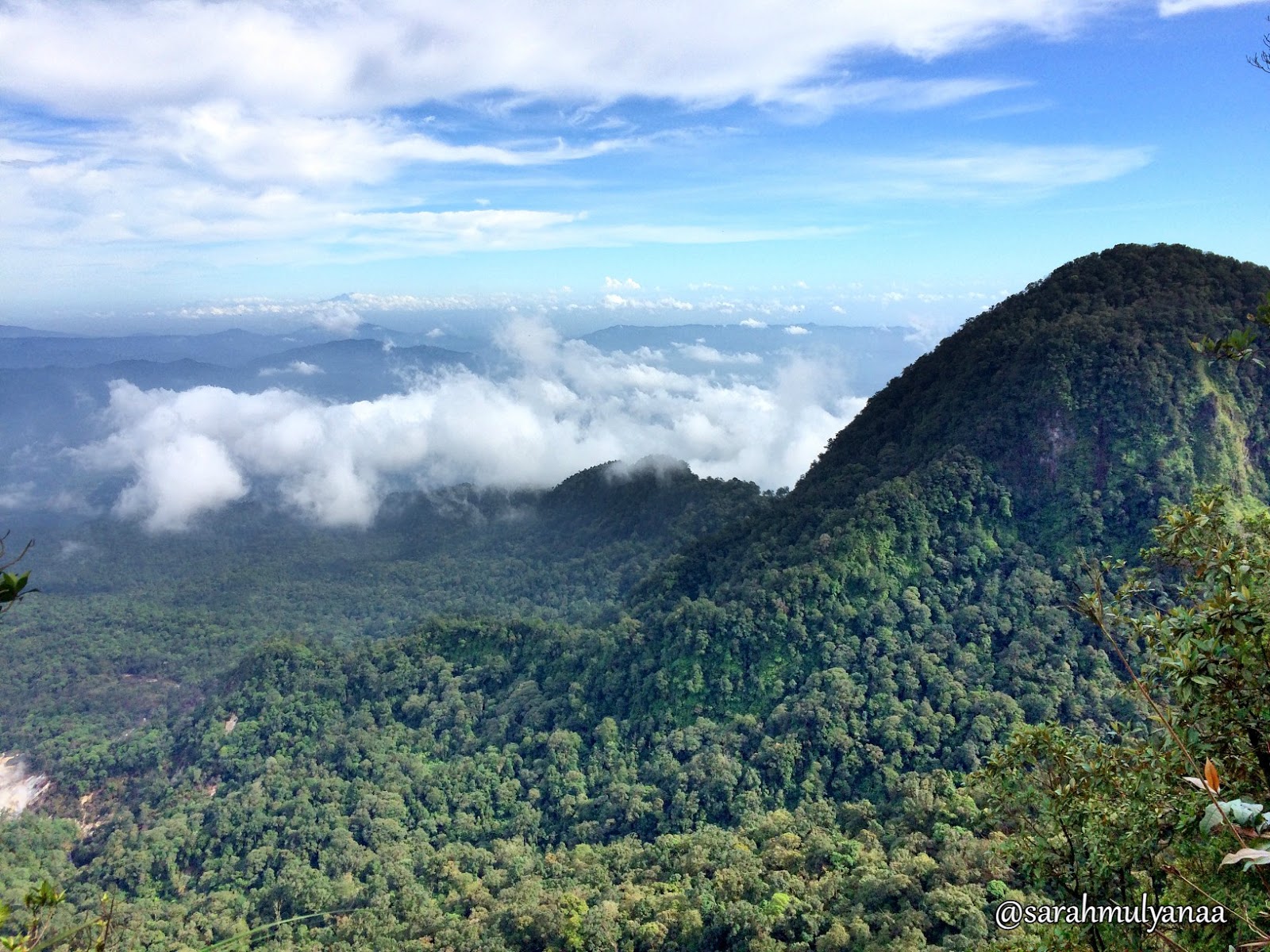 5 Gunung Eksotis yang Terkenal Banyak Menelan 'Tumbal 